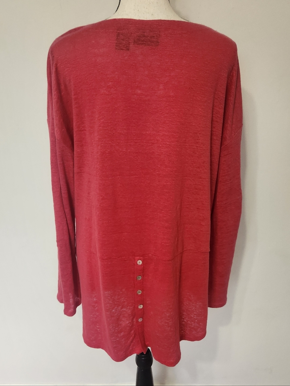 Adrienne Vittadini Raspberry Red Pink Linen Top Button Back Detail M